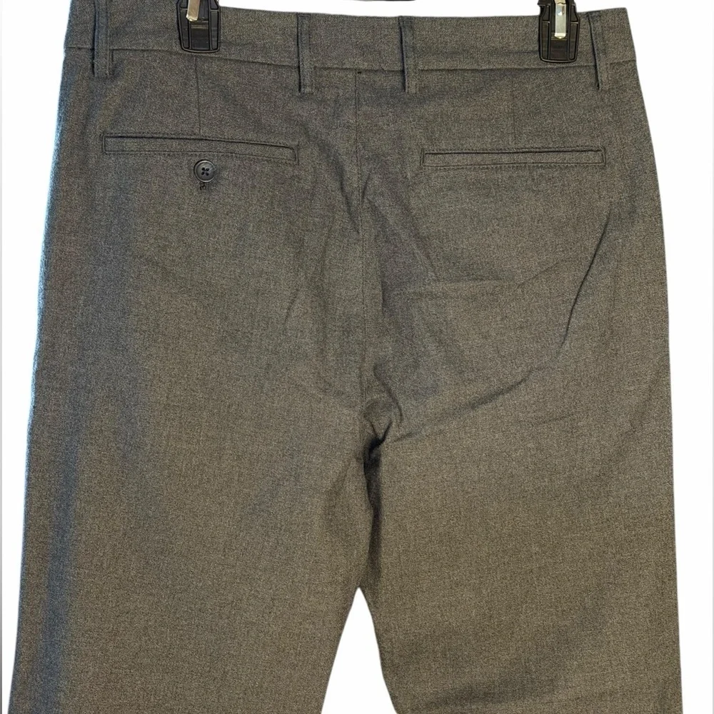 Old Navy Men's  90’s Straight Twill Pants - Picture 6 of 9